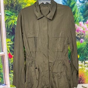 Theory rain Jacket in Olive green sz large  1326